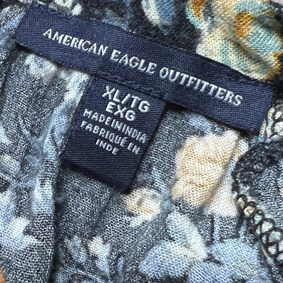 American Eagle Floral Keyhole Peasant Top size XL - Picture 10 of 16